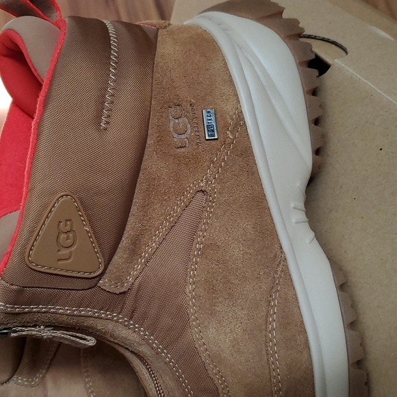 Ugg boots - Picture 2 of 7